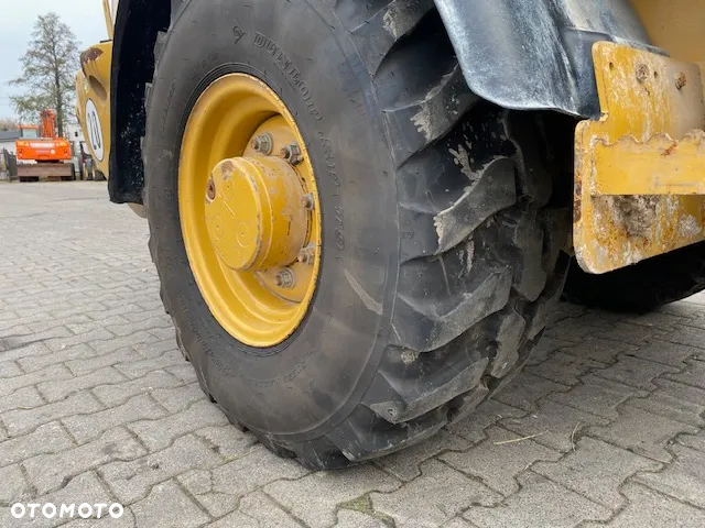 Caterpillar 906 - 19