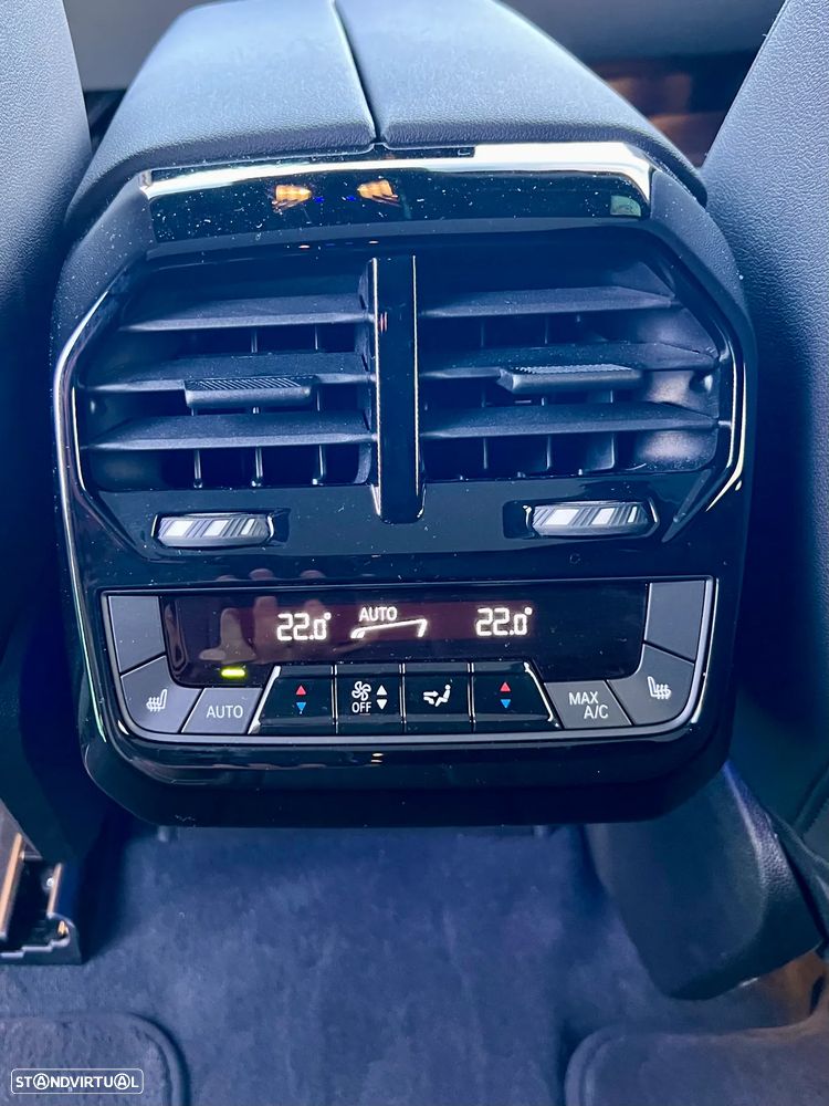 BMW iX xDrive 40 - 15