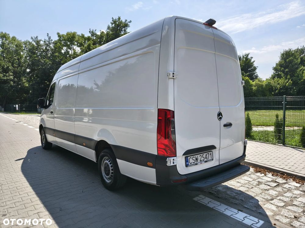 Mercedes-Benz Sprinter - 4