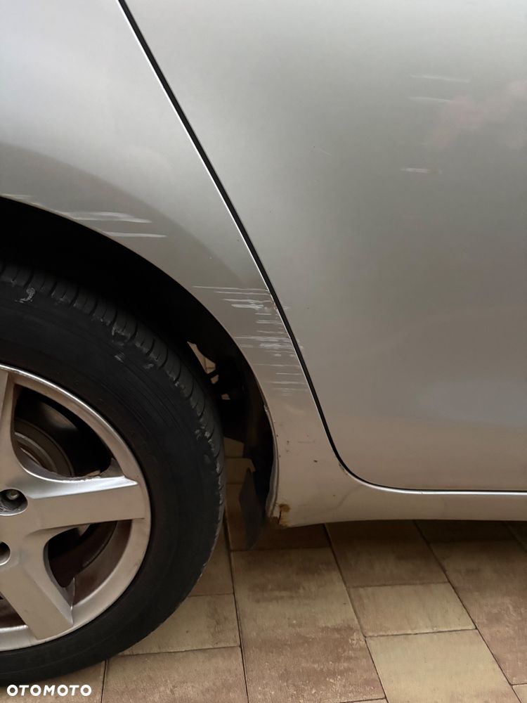 Toyota Yaris - 7