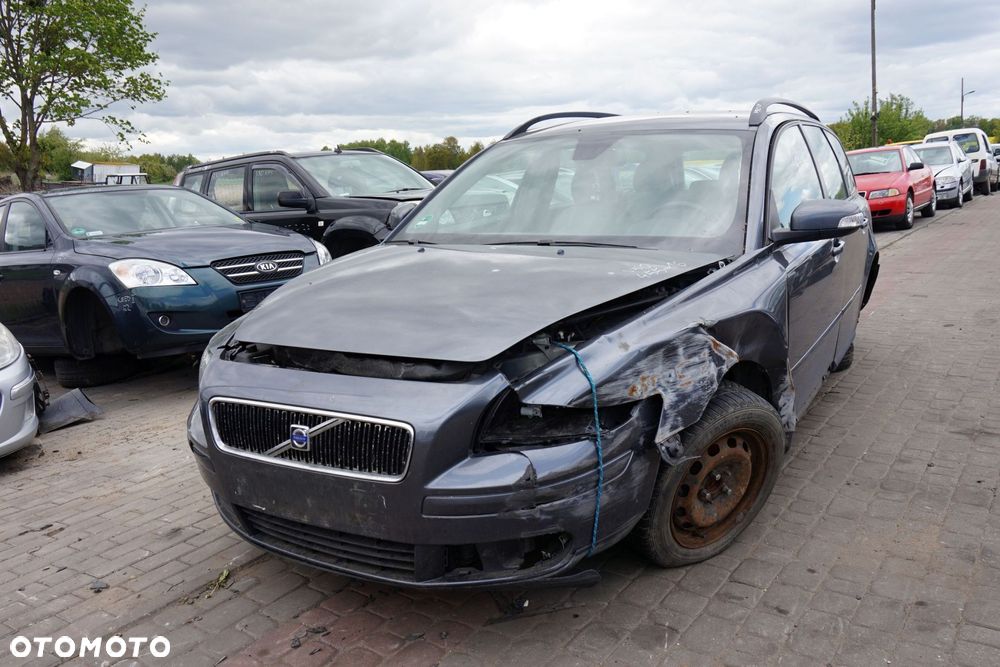 VOLVO V50  KOMBI 2007 455-16 2.0 D D4204T 136KM MMT6 SZARY na części - 1