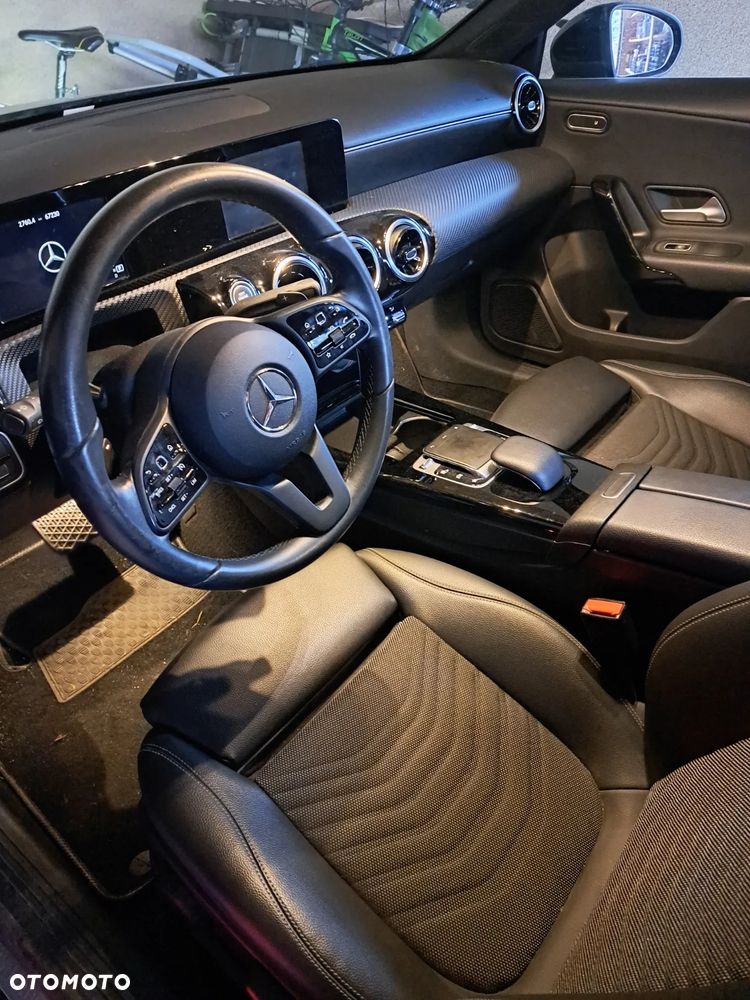 Mercedes-Benz Klasa A 250 7G-DCT - 12