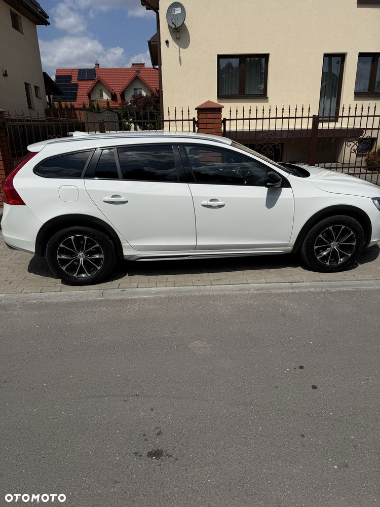 Volvo V60 Cross Country - 2