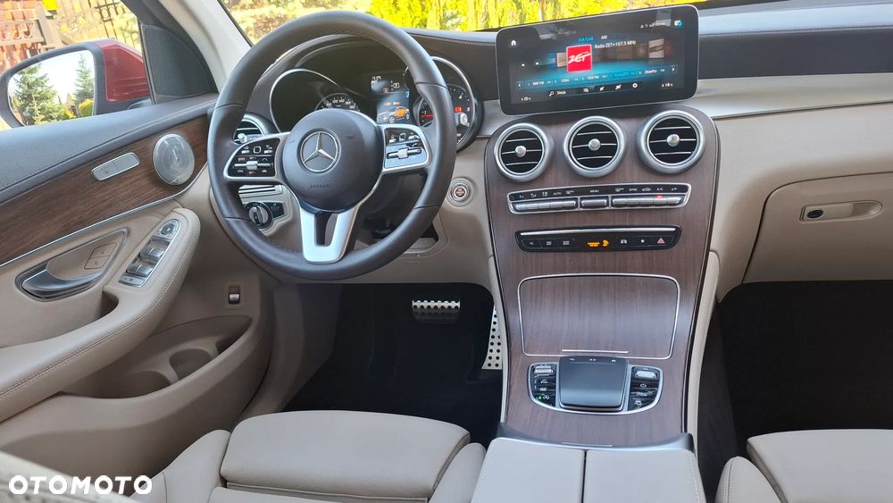 Mercedes-Benz GLC 220 d 4Matic 9G-TRONIC AMG Line - 27