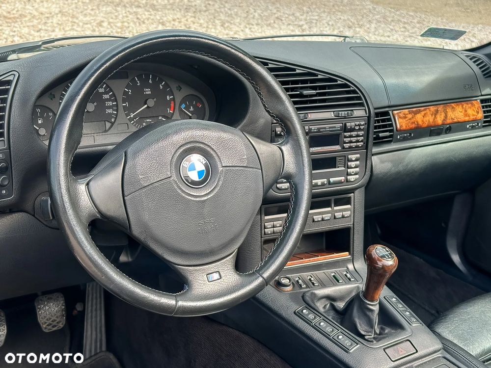 BMW Seria 3 328i - 22