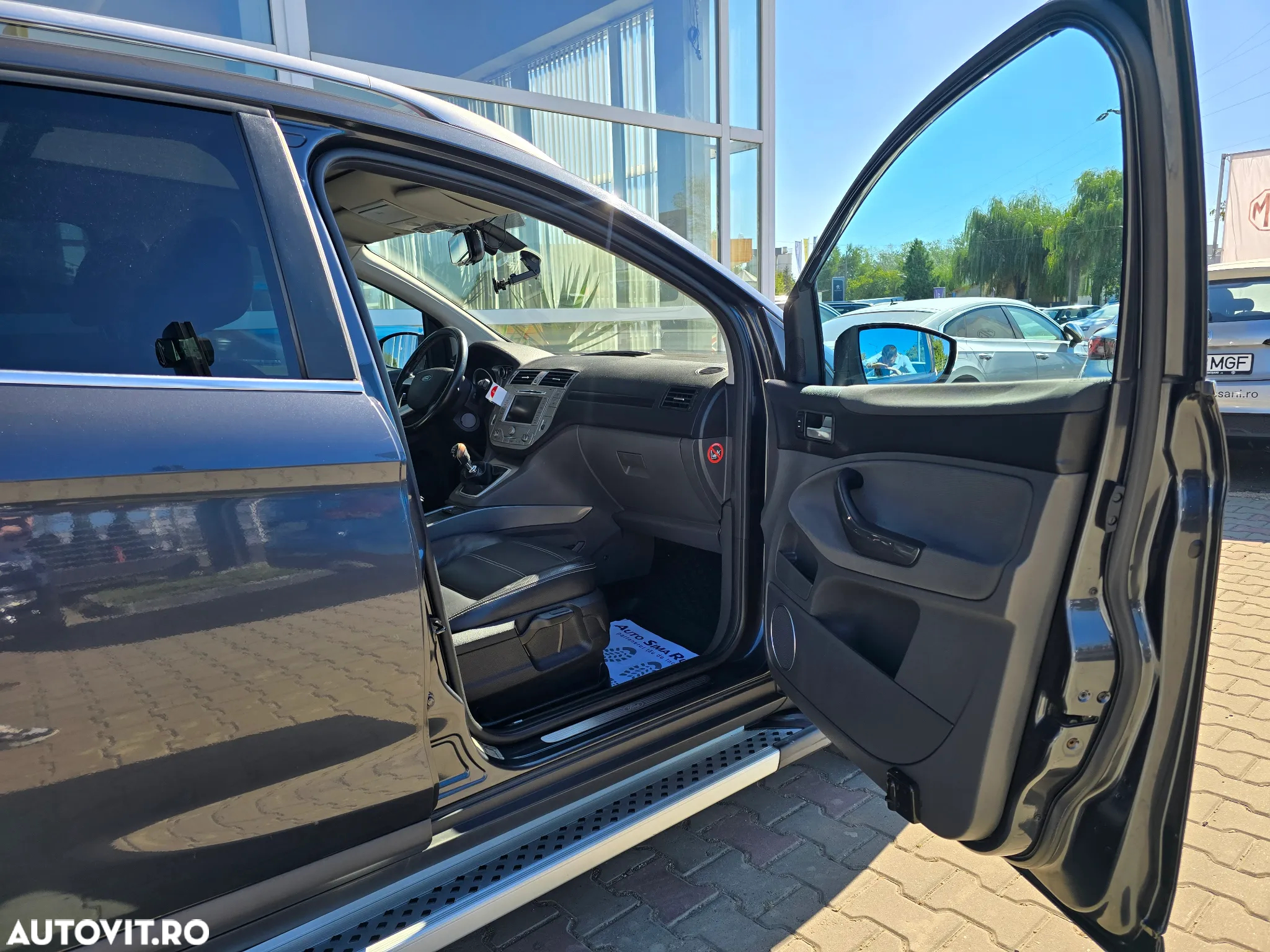Ford Kuga - 9
