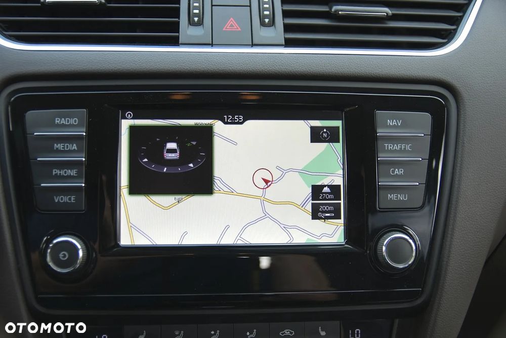 Skoda Octavia 2.0 TDI 4x4 DSG L&K - 36