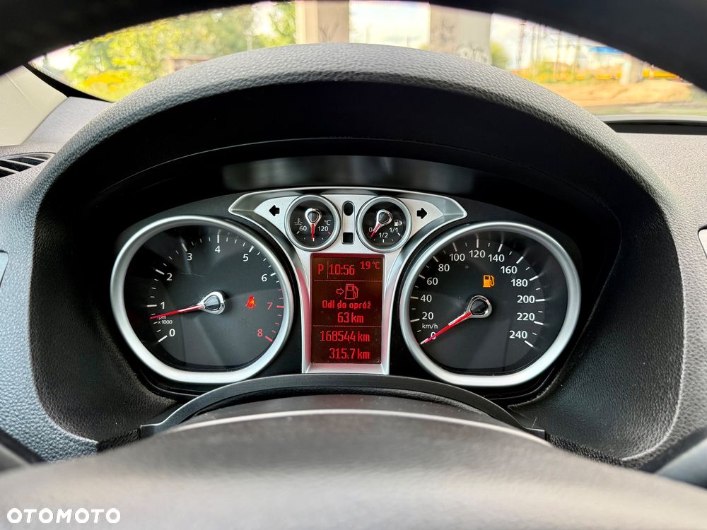 Ford Kuga - 4