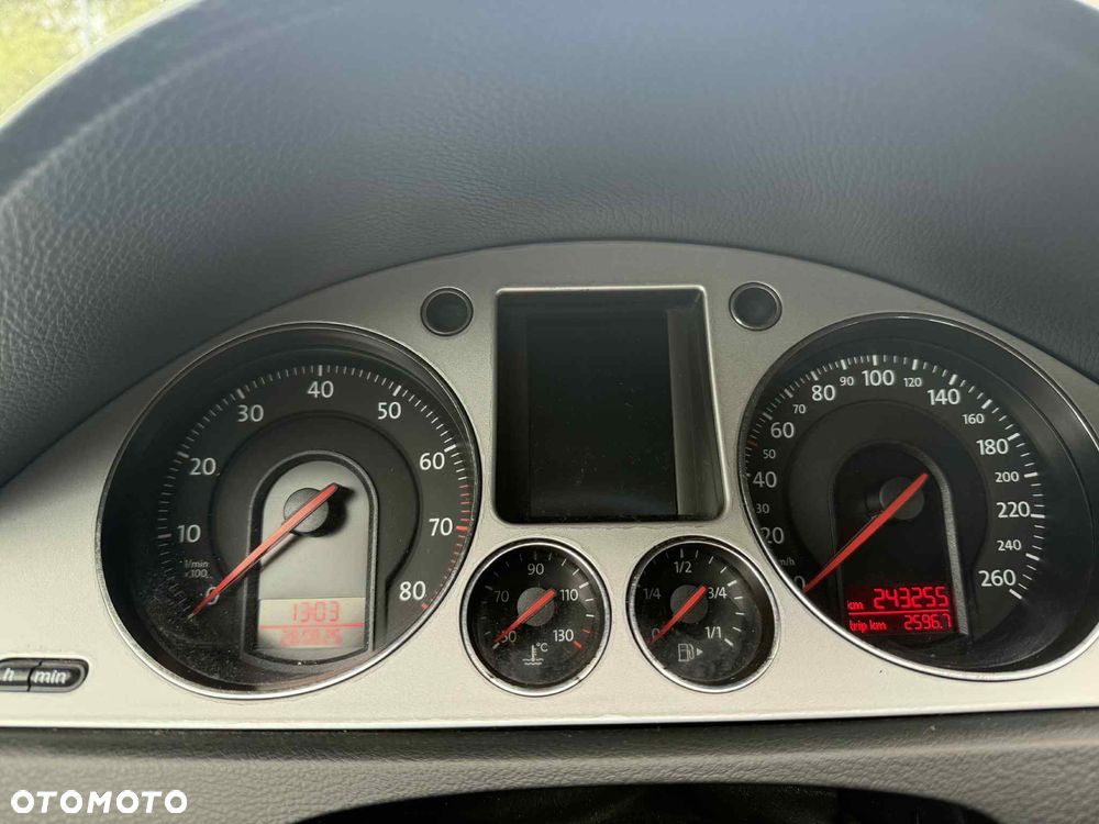 Volkswagen Passat - 7