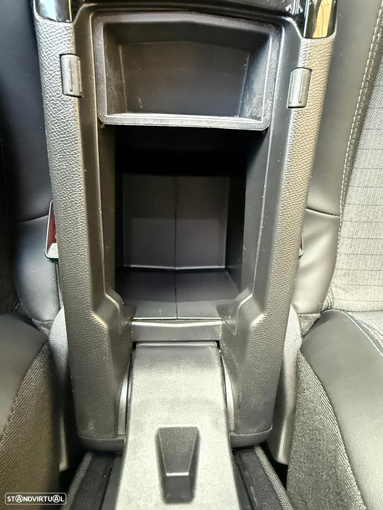 Peugeot 2008 PureTech 130 EAT8 Allure Pack - 43