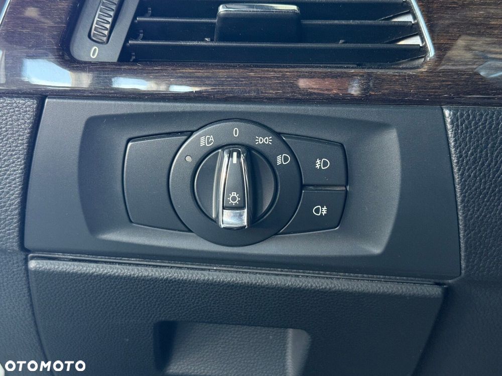 BMW Seria 3 - 25