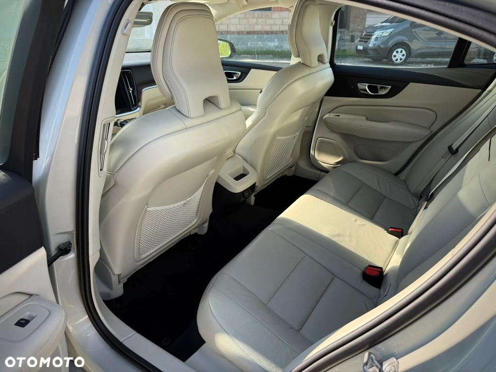 Volvo S60 - 24