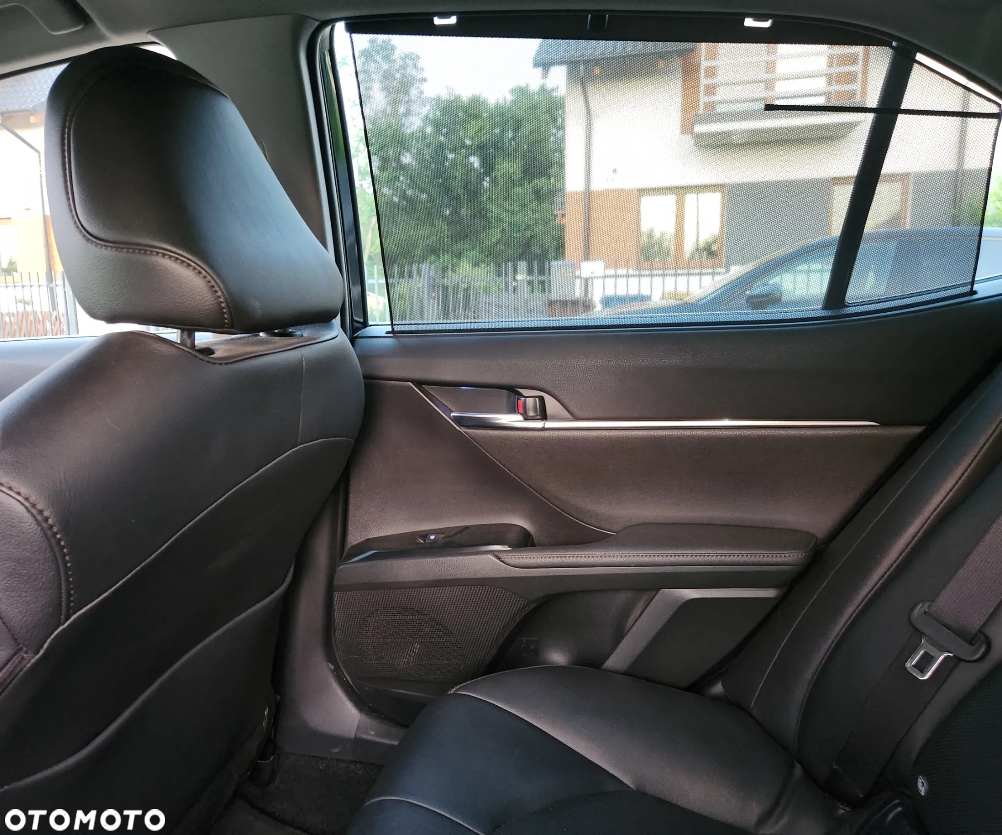 Toyota Camry 2.5 Hybrid Executive CVT - 13