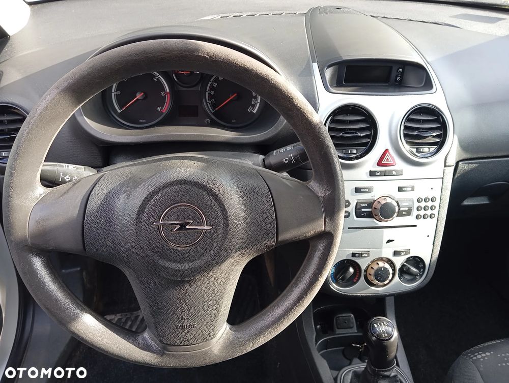 Opel Corsa - 13