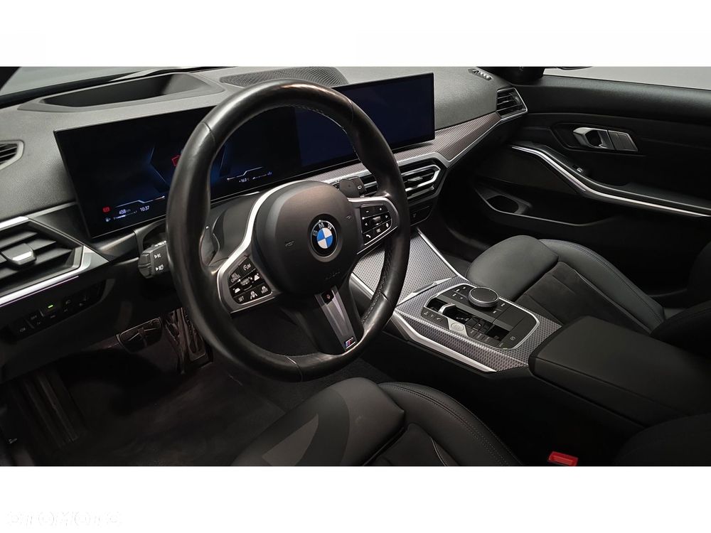BMW Seria 3 320d xDrive M Sport - 16
