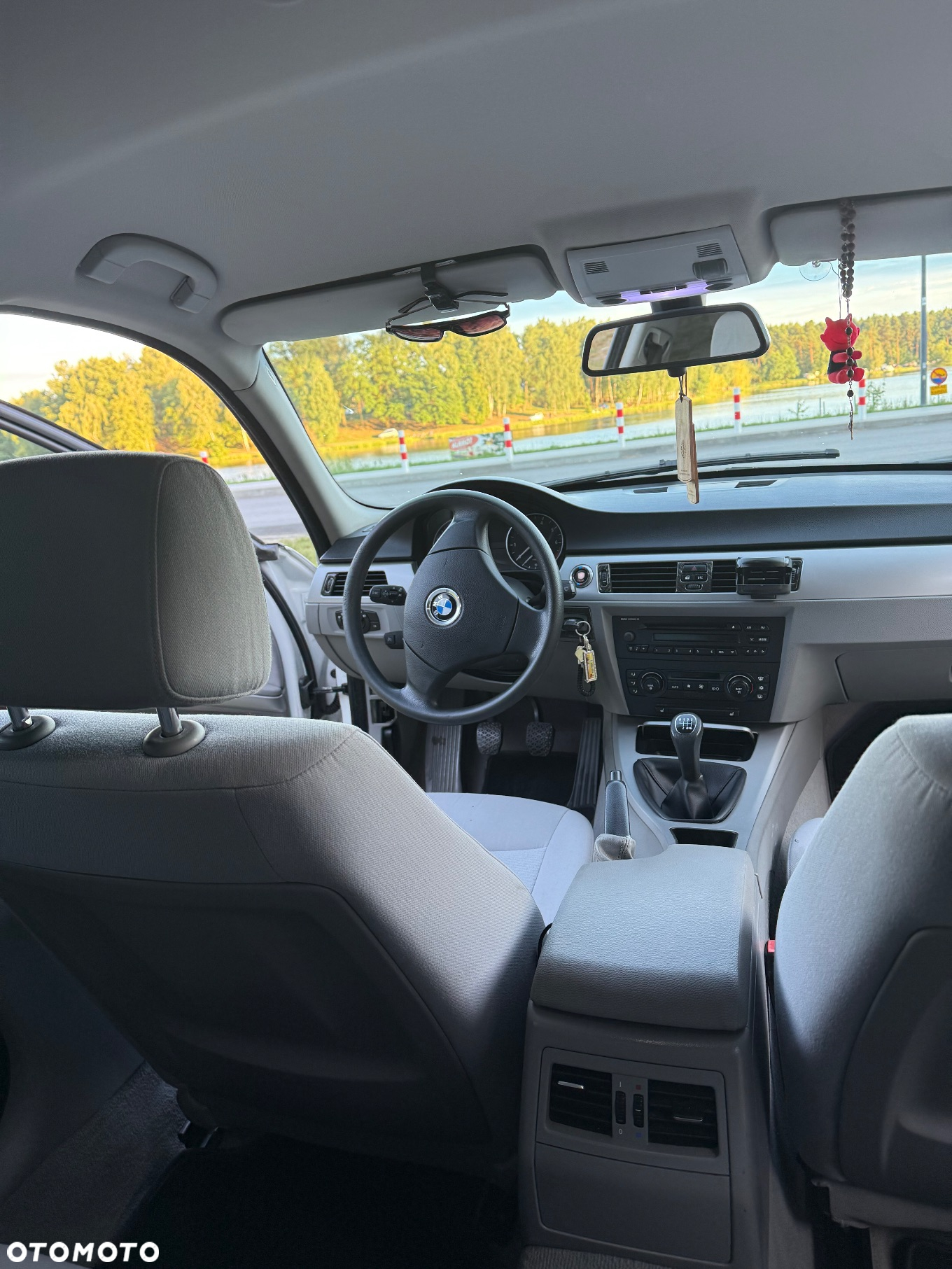 BMW Seria 3 318i - 12