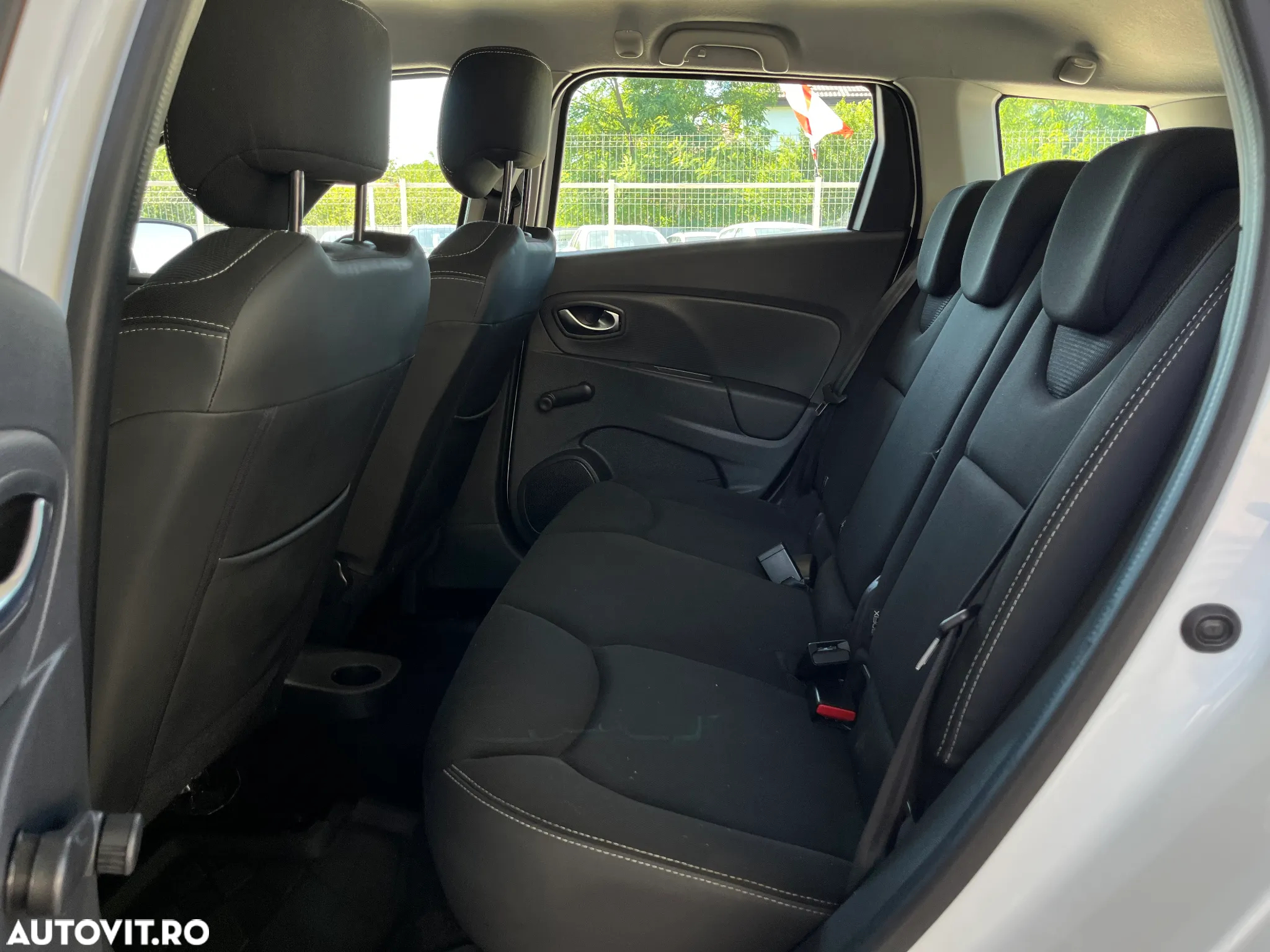 Renault Clio Estate TCe Life - 20