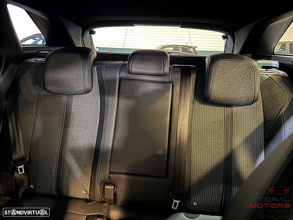 Peugeot 3008 1.2 PureTech Allure Pack EAT8 - 38