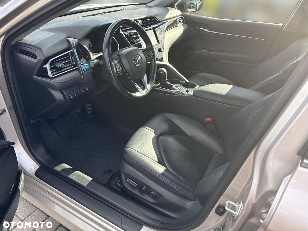 Toyota Camry 2.5 Hybrid Comfort CVT - 9