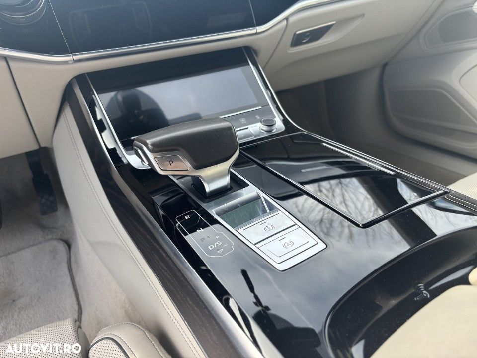 Audi A8 - 16