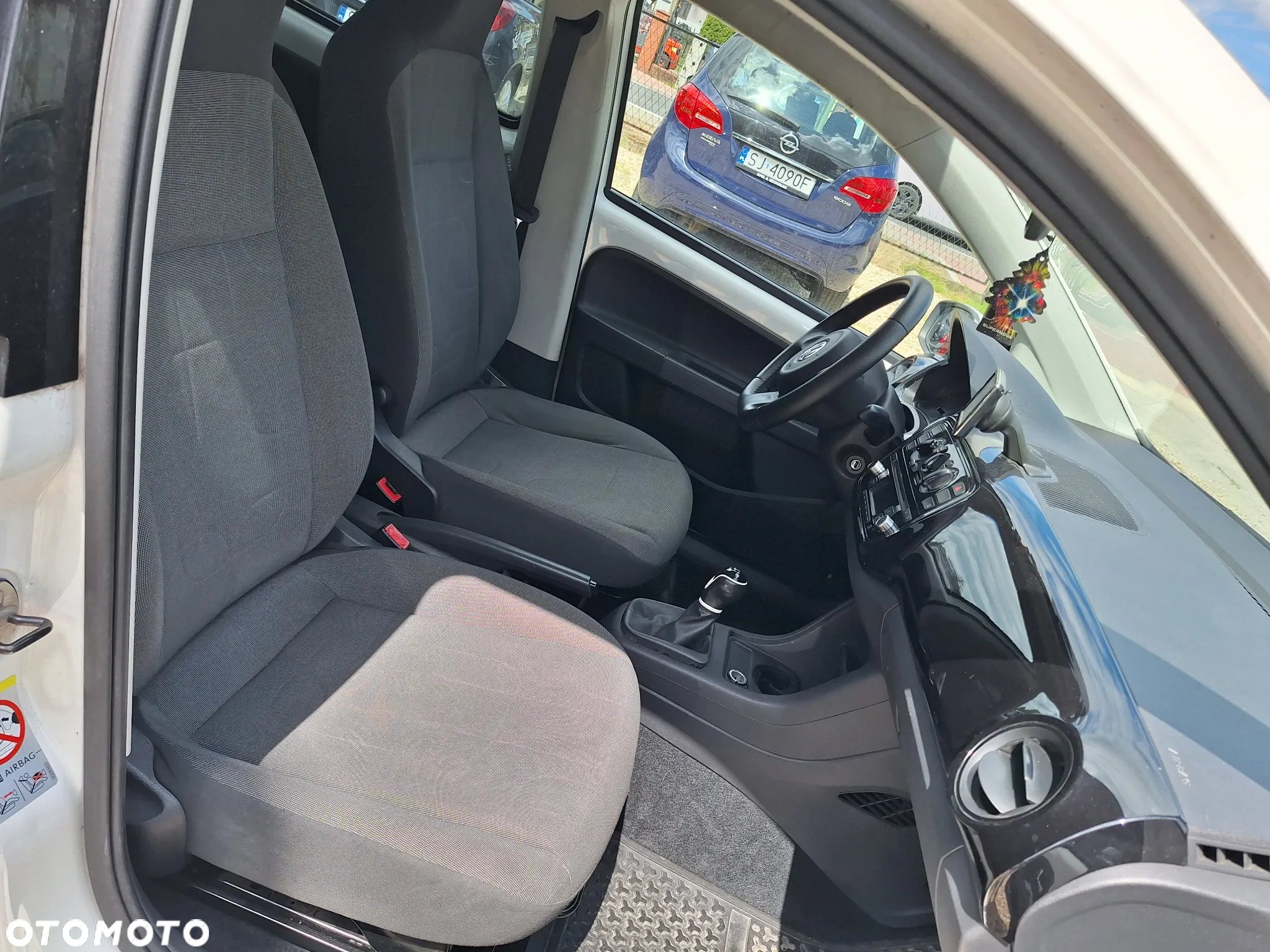 Volkswagen up! 1.0 high - 17