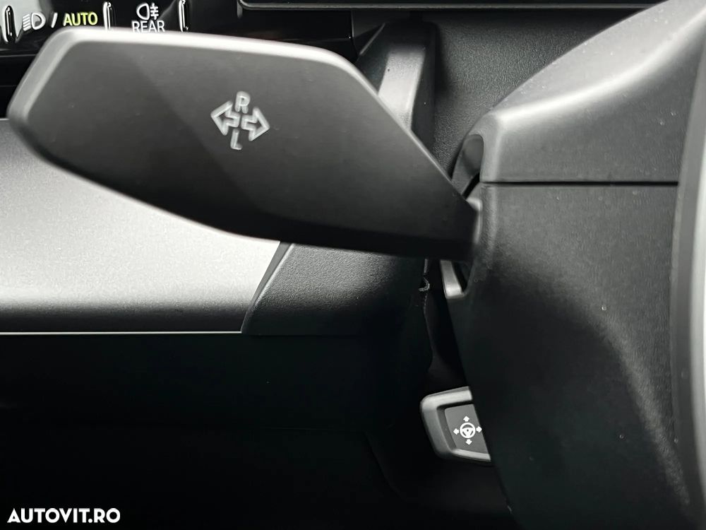 BMW Seria 5 520i AT MHEV - 17