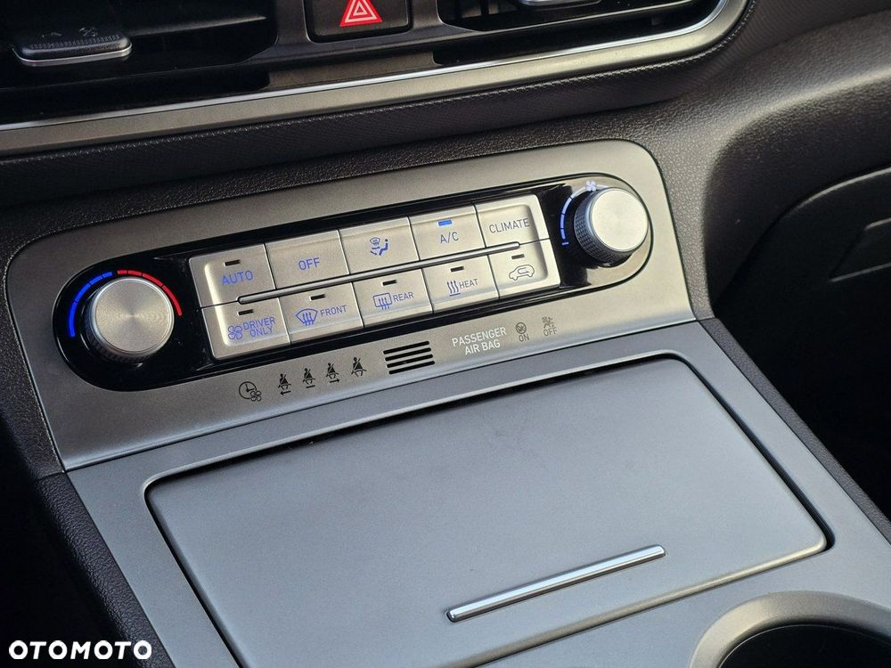 Hyundai Kona Electric 39kWh Premium - 13