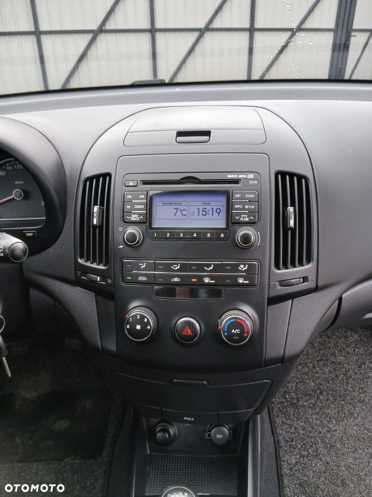 Hyundai i30 1.6 Comfort - 11