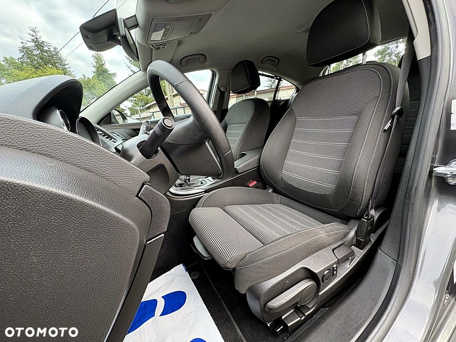 Opel Insignia 1.8 Design Edition - 14