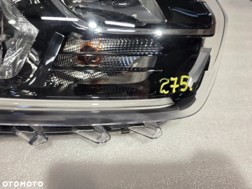 DACIA DUSTER II 17- PRAWA ŁADNA LAMPA PRZEDNIA PRZÓD NR 260101133R NR AUKCJI LPP275 - 4