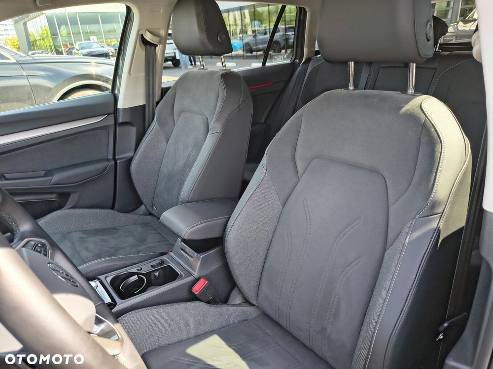 Volkswagen Golf Variant 1.5 eTSI mHEV Style DSG - 12