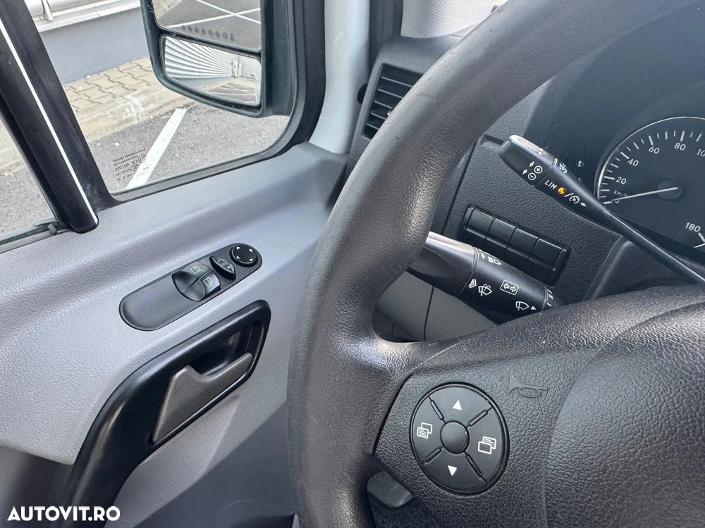 Mercedes-Benz Sprinter - 21
