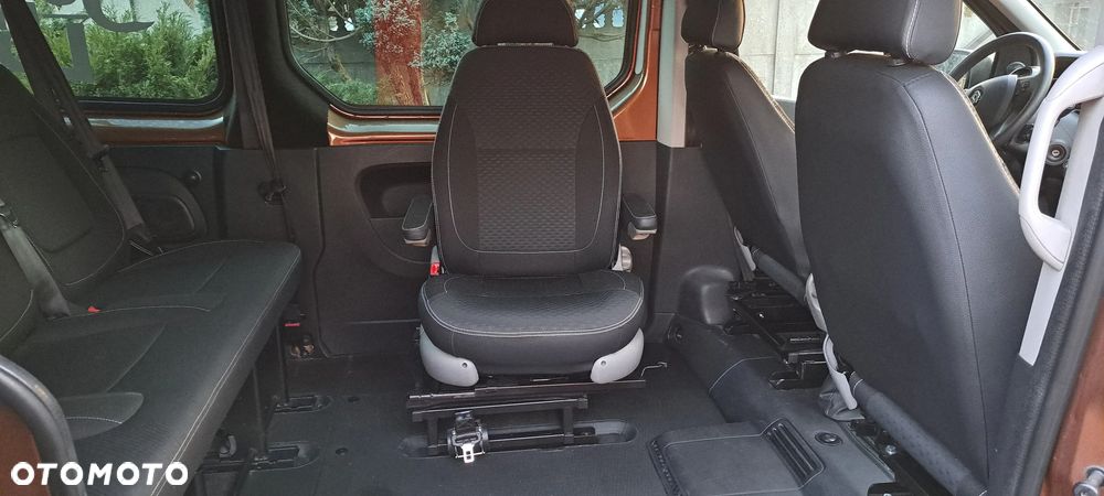 Renault Trafic 1.6 dCi - 13