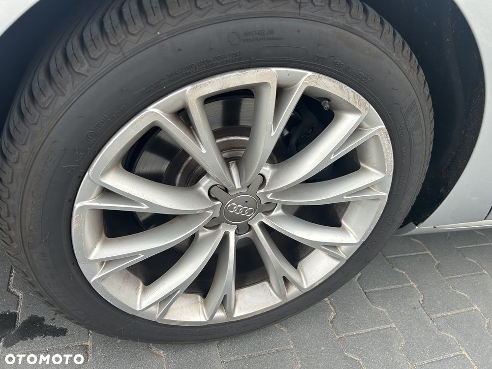 Audi A8 4.2 FSI L Quattro - 11