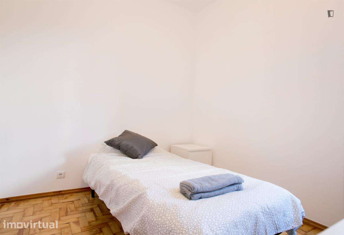 Quarto - localizado em Picoas Lisbon - Grande imagem: 5/13