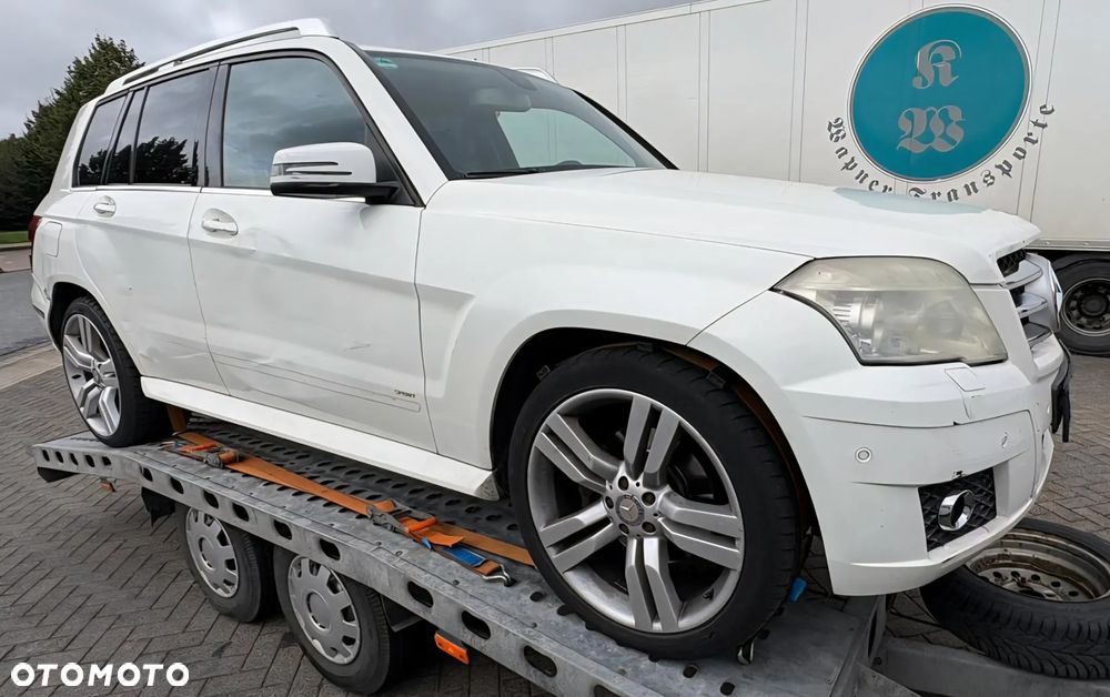 Mercedes-Benz GLK 320 CDI DPF 4Matic 7G-TRONIC Edition 1 - 2