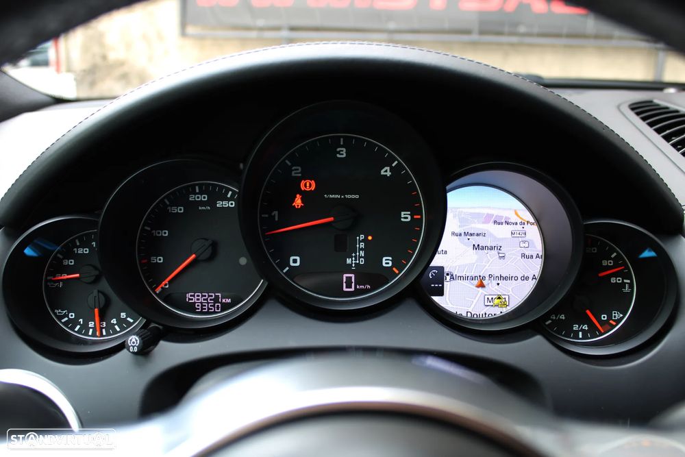 Porsche Cayenne Platinum Edition - 35