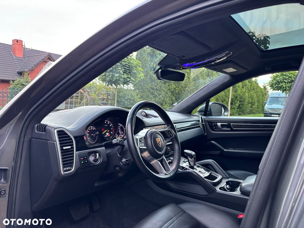 Porsche Cayenne - 7