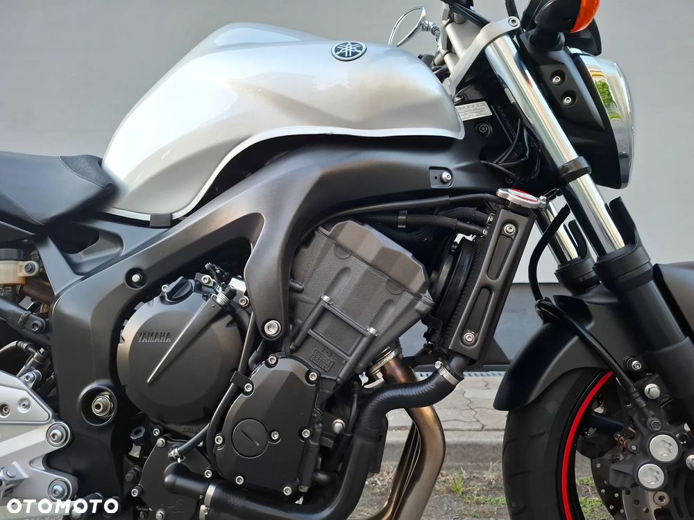 Yamaha FZ6 - 8