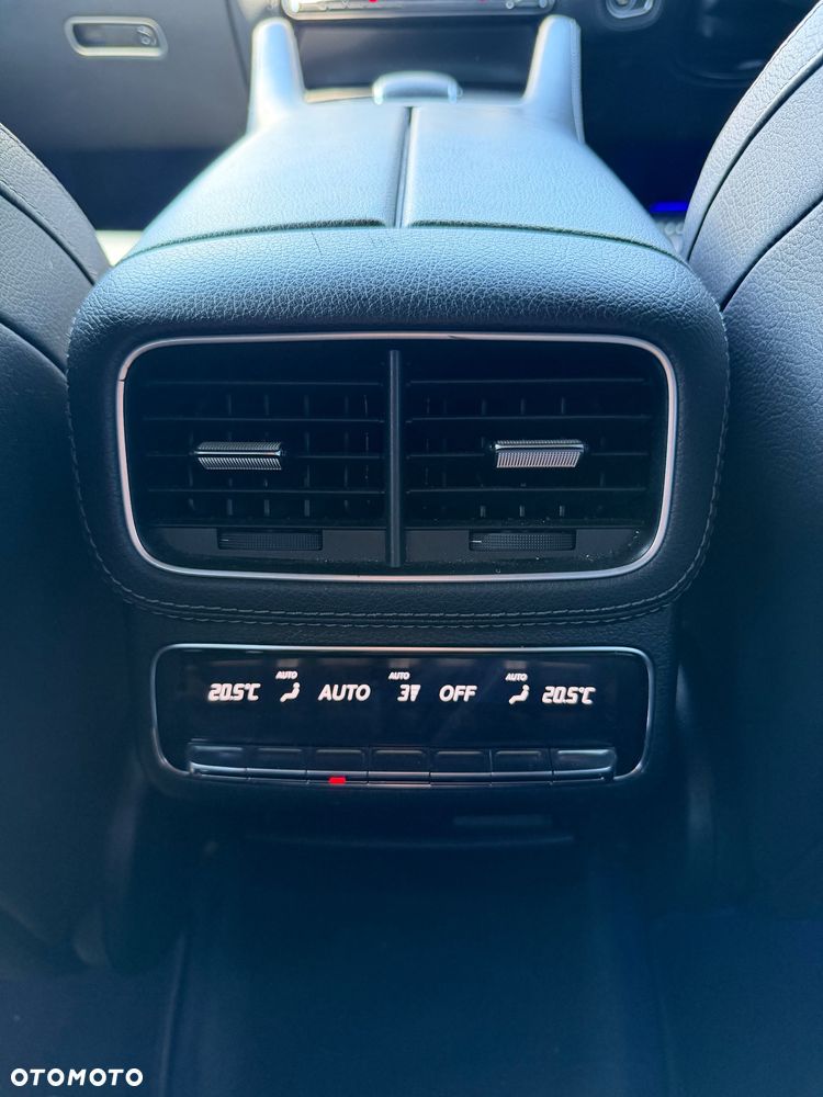 Mercedes-Benz GLE 350 d 4Matic 9G-TRONIC AMG Line - 11