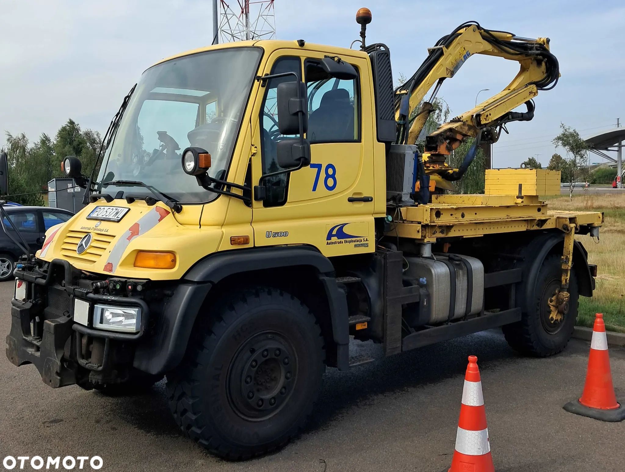 Mercedes-Benz UNIMOG - 1