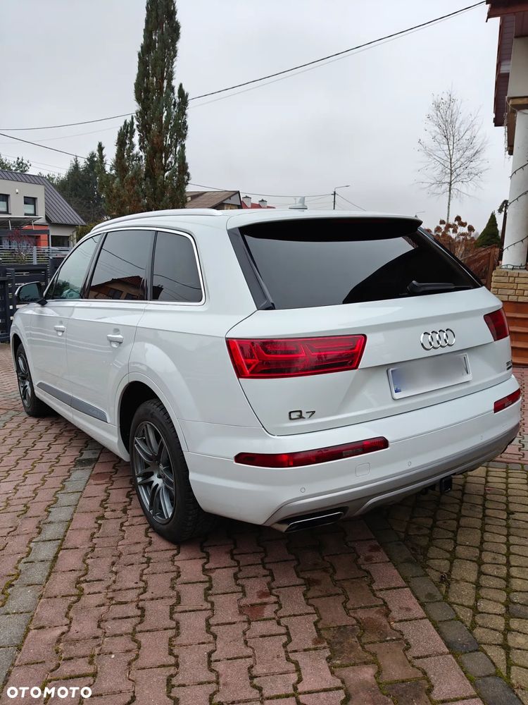 Audi Q7 - 4