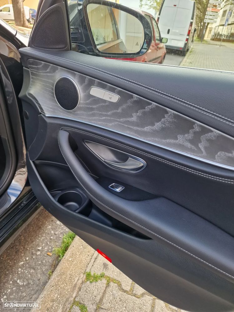 Mercedes-Benz E 300 de 4Matic T 9G-TRONIC AMG Line - 36