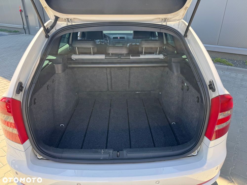 Skoda Octavia 2.0 TDI RS - 23