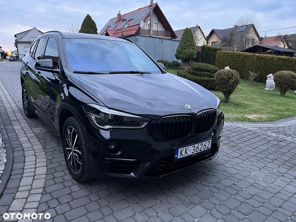 BMW X1 xDrive18d Sport Line - 1