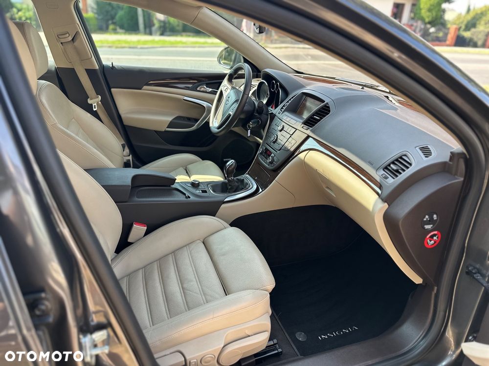 Opel Insignia 2.0 T Sport 4x4 - 17