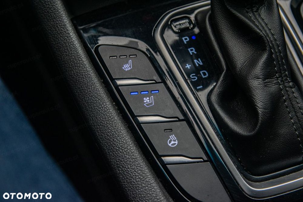 Hyundai IONIQ - 32