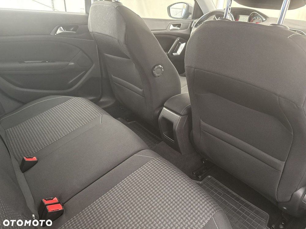 Peugeot 308 - 24