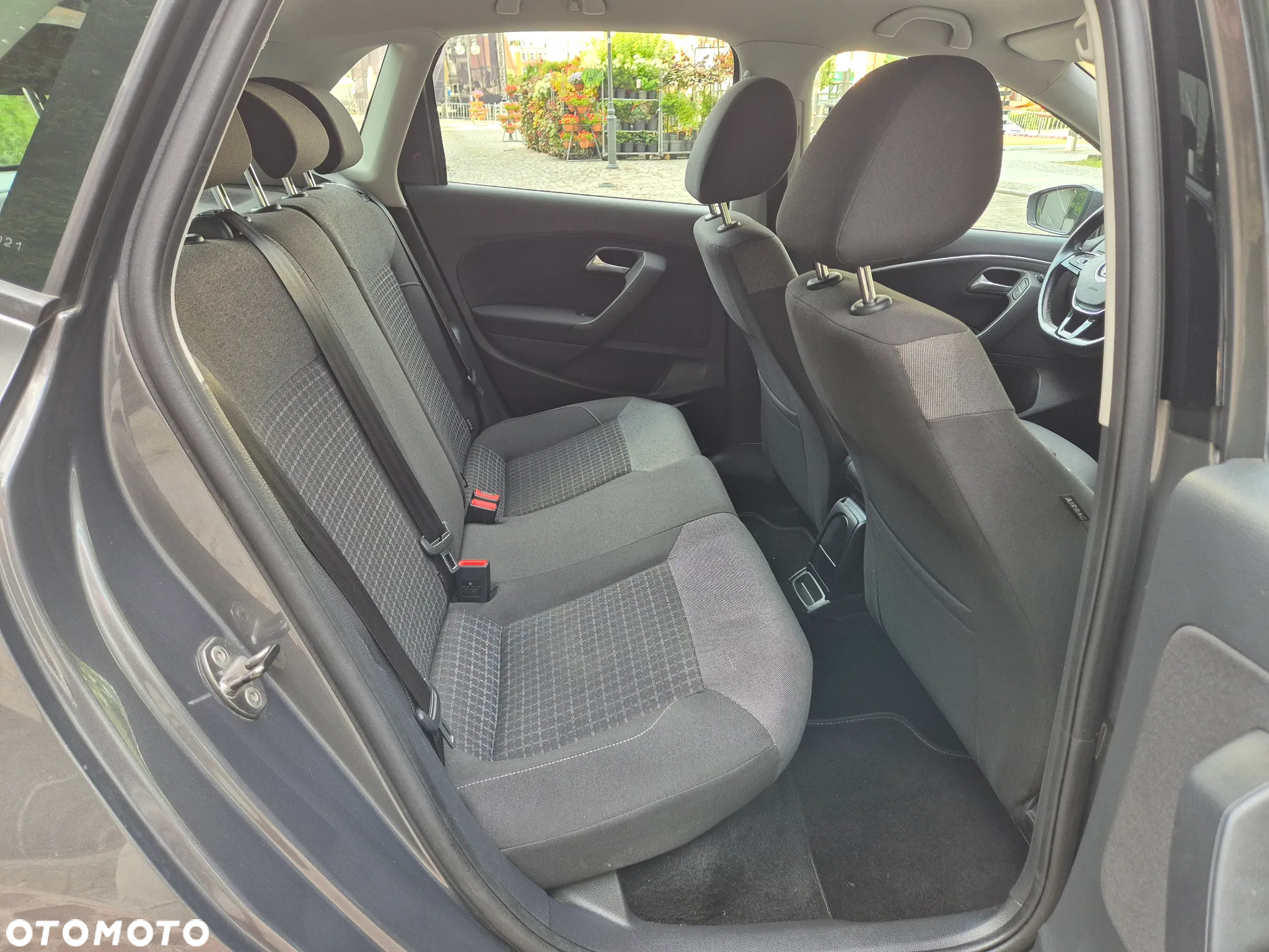 Volkswagen Polo 1.4 TDI (Blue Motion Technology) Highline - 16