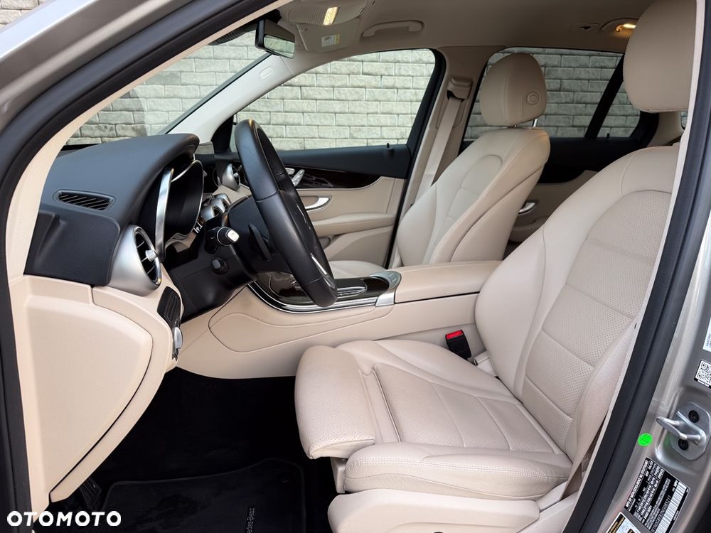 Mercedes-Benz GLC 300 4Matic 9G-TRONIC - 13